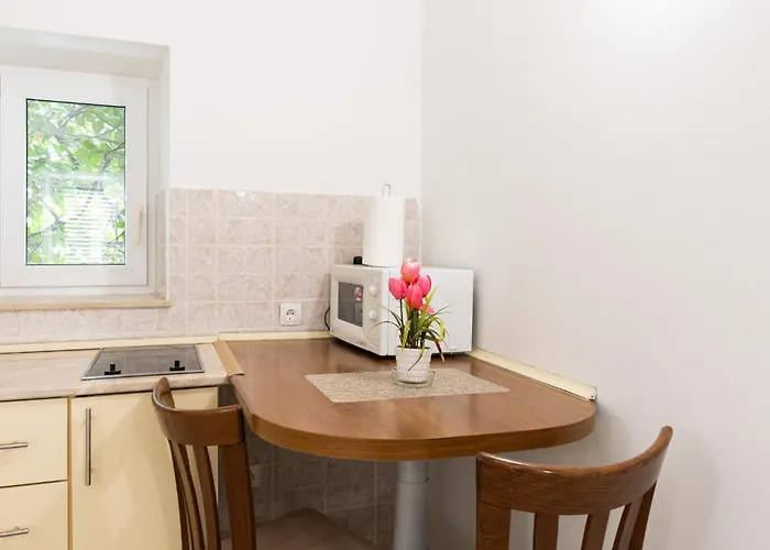 Gorgeous In * Baška Voda